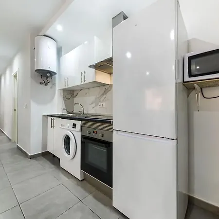 Apartamento Plaza La Fuente דירה *